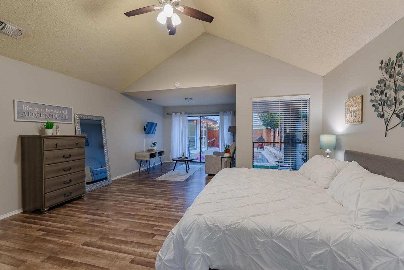 Fun 'N Sun Heated Pool & Gameroom By Fiesta Texas ซานอันโตนิโอ ภายนอก รูปภาพ