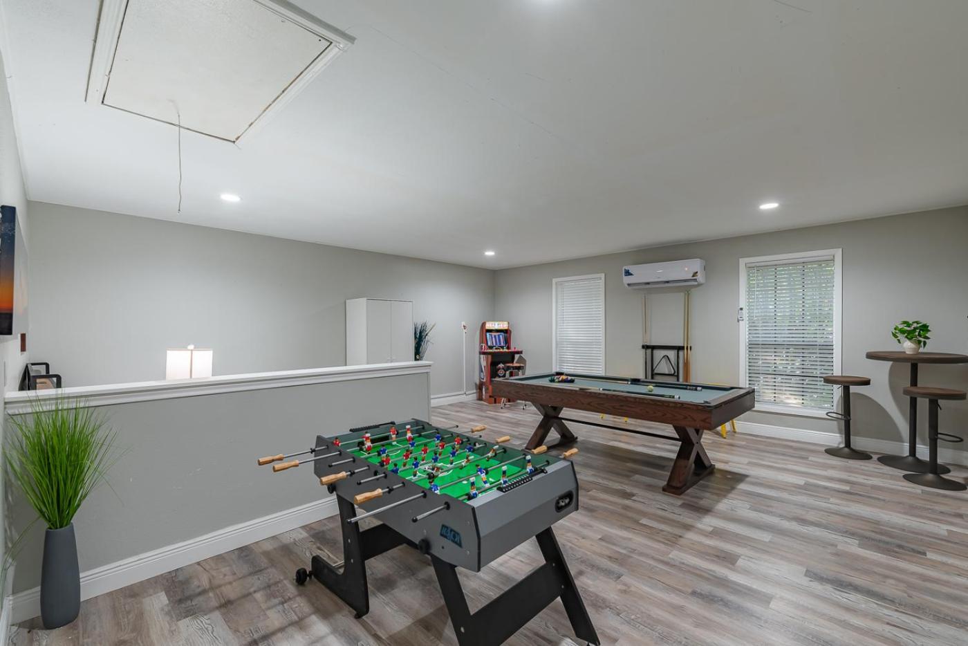 Fun 'N Sun Heated Pool & Gameroom By Fiesta Texas ซานอันโตนิโอ ภายนอก รูปภาพ