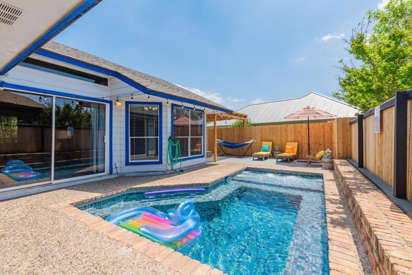 Fun 'N Sun Heated Pool & Gameroom By Fiesta Texas ซานอันโตนิโอ ภายนอก รูปภาพ